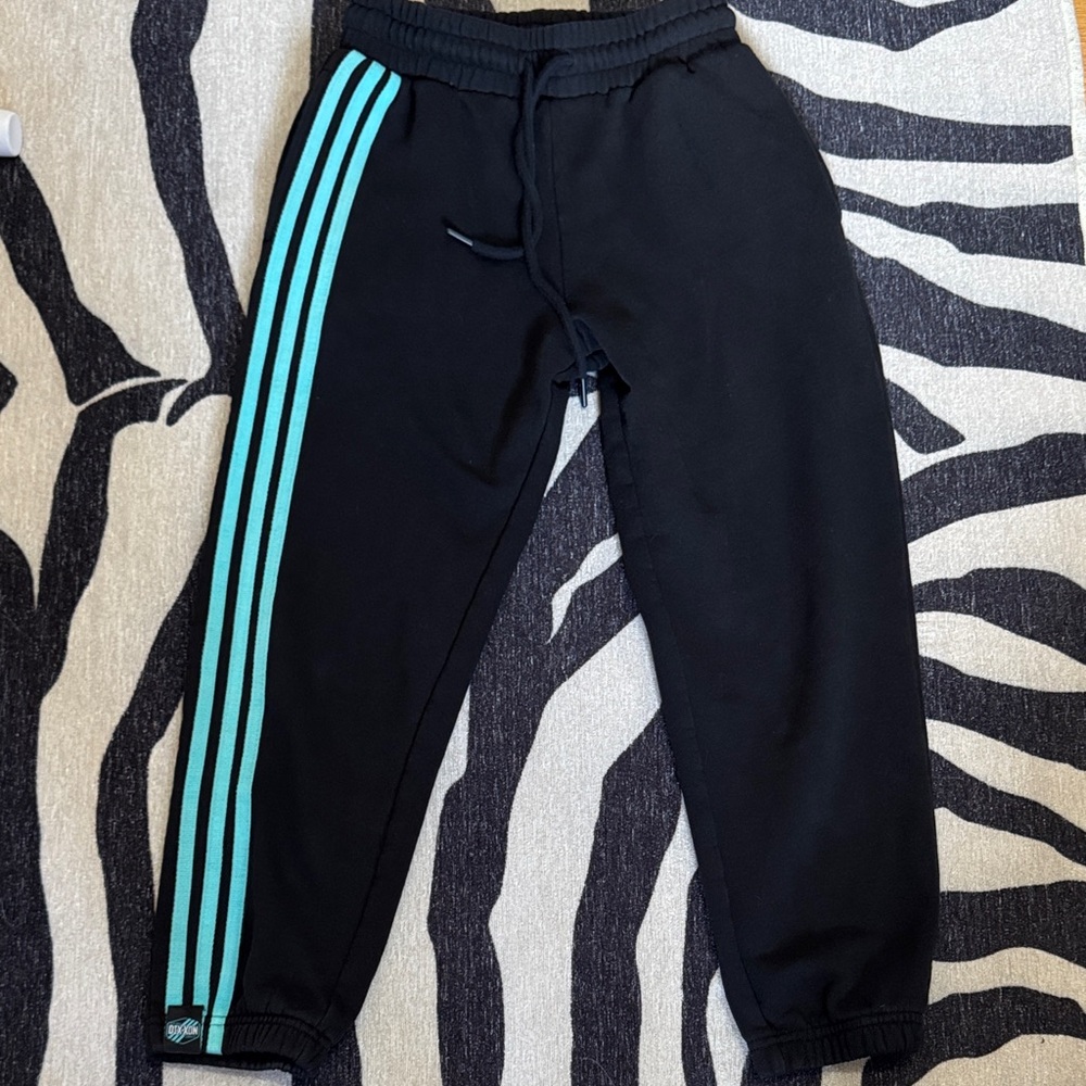 DIXXON Women’s Joggers Black 3 Stripe Cropped Sweat Pants